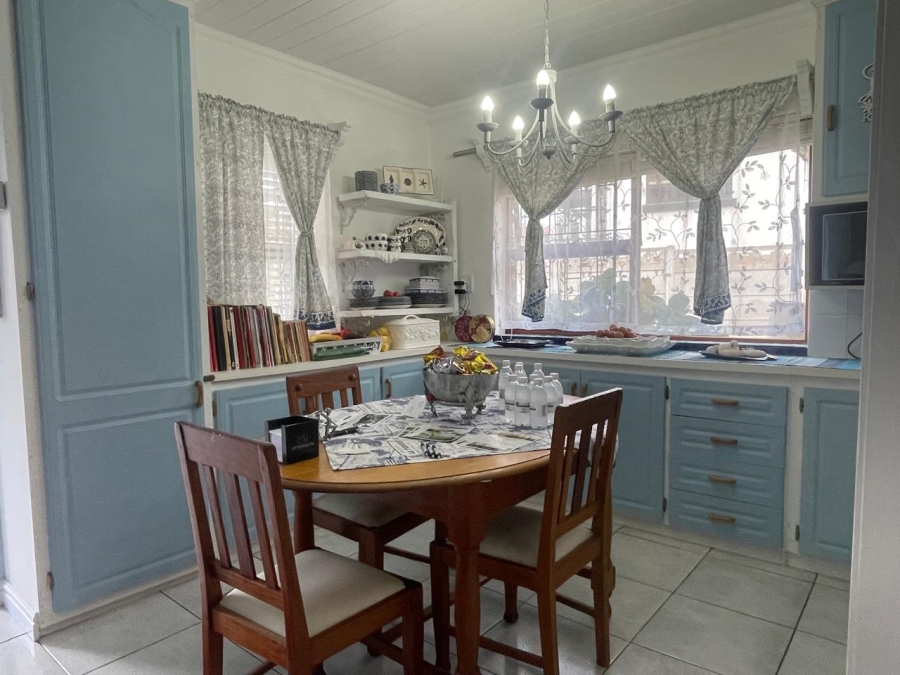 4 Bedroom Property for Sale in Hartenbos Heuwels Western Cape